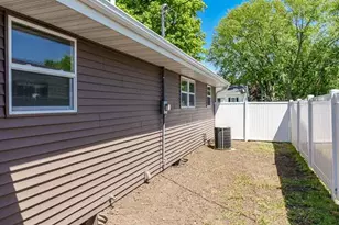 1103 Mitchell St, Janesville, WI 53546 - Photo 9