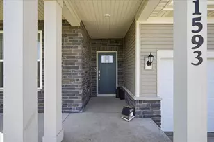 1593 N Thompson Rd, Sun Prairie, WI 53590 - Photo 5