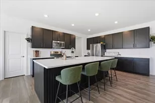 1593 N Thompson Rd, Sun Prairie, WI 53590 - Photo 23
