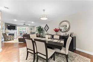 5383 Mariner's Cove Dr, Madison, WI 53704 - Photo 3