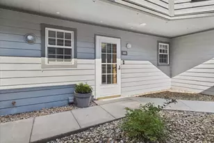 5383 Mariner's Cove Dr, Madison, WI 53704 - Photo 3