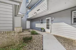 5383 Mariner's Cove Dr, Madison, WI 53704 - Photo 5