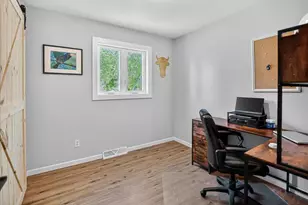 1926 Scott Ln, Madison, WI 53704 - Photo 21