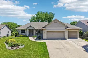 1004 Ganser Dr, Waunakee, WI 53597 - Photo 3