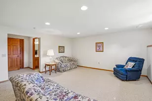 1004 Ganser Dr, Waunakee, WI 53597 - Photo 39