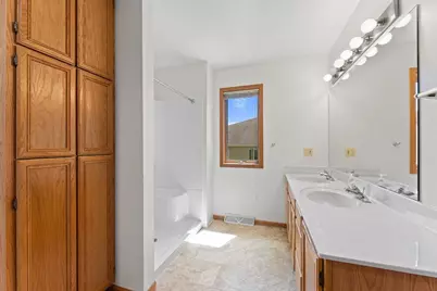 1711 Hillcrest Drive, Baraboo, WI 53913 - Photo 23