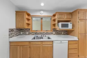 1711 Hillcrest Dr, Baraboo, WI 53913 - Photo 15
