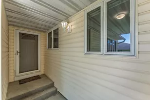 1711 Hillcrest Dr, Baraboo, WI 53913 - Photo 3