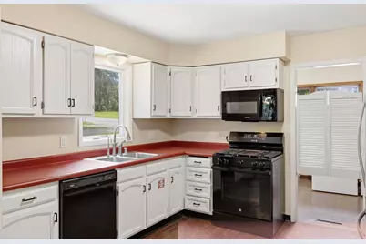 5036 Felland Road, Madison, WI 53718 - Photo 9