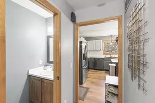7126 Timberwood Dr, Madison, WI 53719 - Photo 15