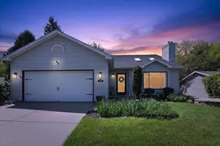 117 Knutson Dr, Madison, WI 53704 - Photo 1
