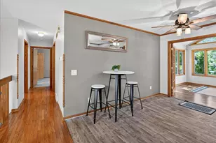 117 Knutson Dr, Madison, WI 53704 - Photo 9