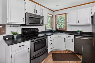 117 Knutson Dr, Madison, WI 53704 - Photo 17