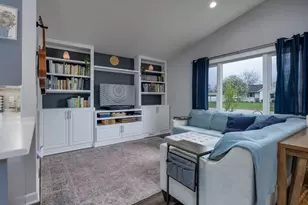 3631 Wildflower Ln, Janesville, WI 53548 - Photo 7