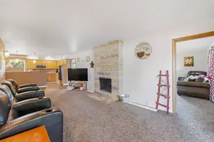 319 Hillcrest Dr, Beaver Dam, WI 53916 - Photo 13