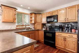 3197 S Bartells Dr, Beloit, WI 53511 - Photo 13