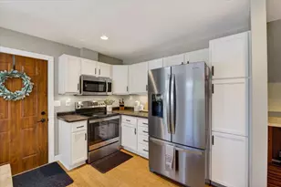 325 Heidi Ct, New Glarus, WI 53574 - Photo 15