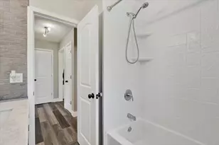 1315 S Pearl St, Janesville, WI 53546 - Photo 25
