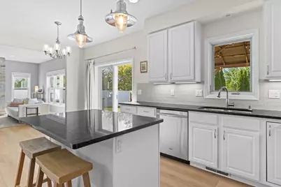 7105 Maple Point Drive, Madison, WI 53719 - Photo 9