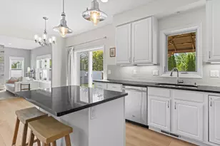 7105 Maple Point Dr, Madison, WI 53719 - Photo 9