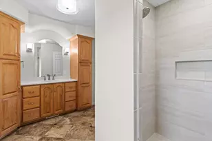 7105 Maple Point Dr, Madison, WI 53719 - Photo 25