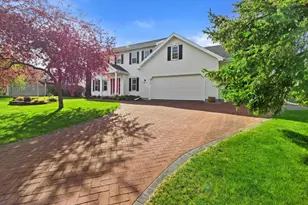 7105 Maple Point Dr, Madison, WI 53719 - Photo 3