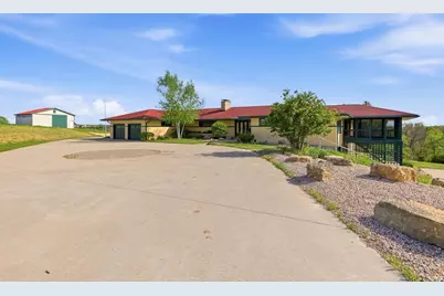 1049 Miller Road, Mineral Point, WI 53565 - Photo 7
