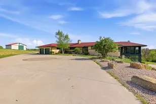 1049 Miller Rd, Mineral Point, WI 53565 - Photo 7