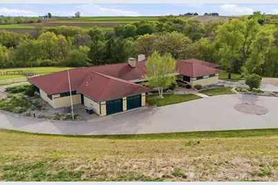 1049 Miller Road, Mineral Point, WI 53565 - Photo 5