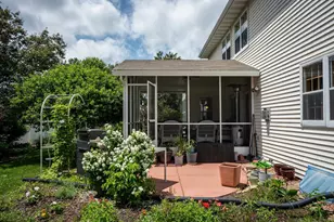 7113 Maple Point Dr, Madison, WI 53719 - Photo 5