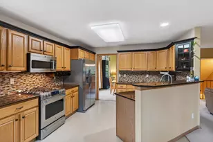 7113 Maple Point Dr, Madison, WI 53719 - Photo 31