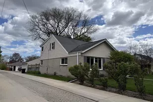 2250 N 103rd St, Wauwatosa, WI 53226 - Photo 7