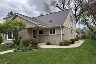 2250 N 103rd St, Wauwatosa, WI 53226 - Photo 3