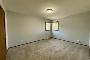 2250 N 103rd St, Wauwatosa, WI 53226 - Photo 23