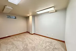 2250 N 103rd St, Wauwatosa, WI 53226 - Photo 35