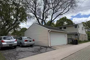 2250 N 103rd St, Wauwatosa, WI 53226 - Photo 7