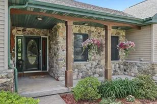3167 Lorrabud Ln, Sun Prairie, WI 53590 - Photo 5