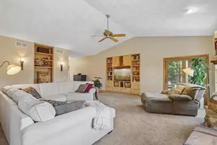 3167 Lorrabud Ln, Sun Prairie, WI 53590 - Photo 15