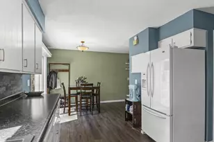 1551 Ivory Dr, Sun Prairie, WI 53590 - Photo 9
