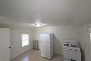 515 N Pearl St, Janesville, WI 53548 - Photo 9