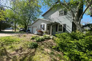 400 Linda Rd, Mount Horeb, WI 53572 - Photo 1