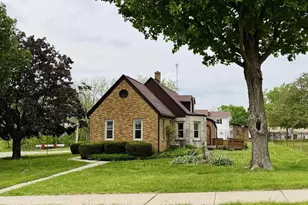 820 9th Ave, Monroe, WI 53566 - Photo 5