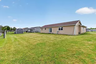 2411 S Terrace St, Janesville, WI 53546 - Photo 21