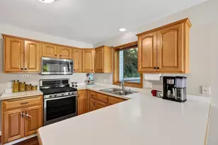 10 Rylant Cir, Madison, WI 53719 - Photo 7