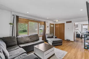 826 W Franklin St, Portage, WI 53901 - Photo 5