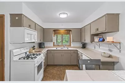 826 W Franklin Street, Portage, WI 53901 - Photo 7