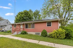 826 W Franklin St, Portage, WI 53901 - Photo 21