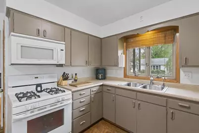826 W Franklin Street, Portage, WI 53901 - Photo 9