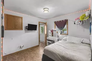 826 W Franklin St, Portage, WI 53901 - Photo 17