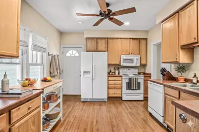 124 N Franklin Street, Madison, WI 53703 - Photo 1